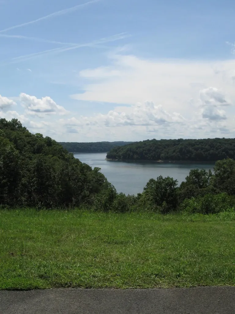 40 Beacon Street Russell Springs KY 42642