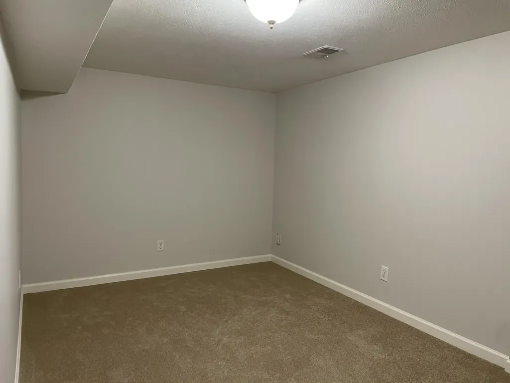 3421 Holwyn Road Lexington KY 40503