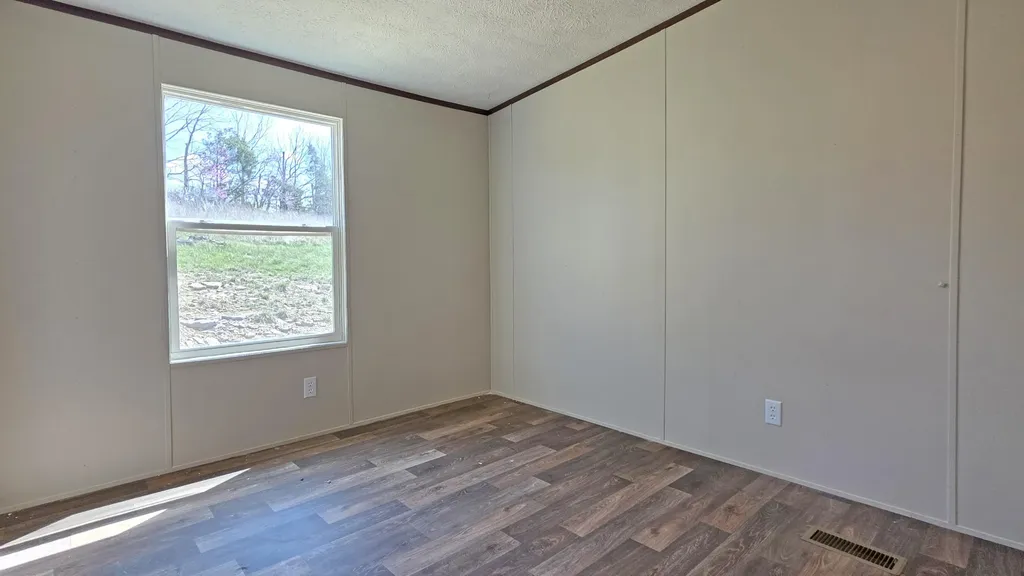 2588 E Fork Road Harrodsburg KY 40330