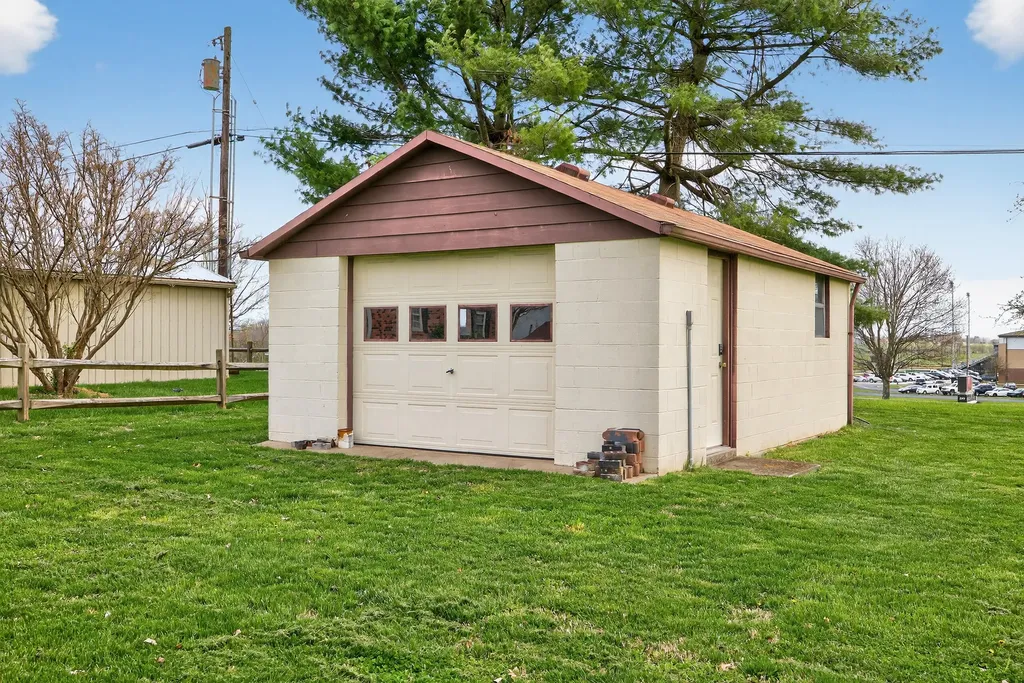 70 Ashlock Drive Lancaster KY 40444
