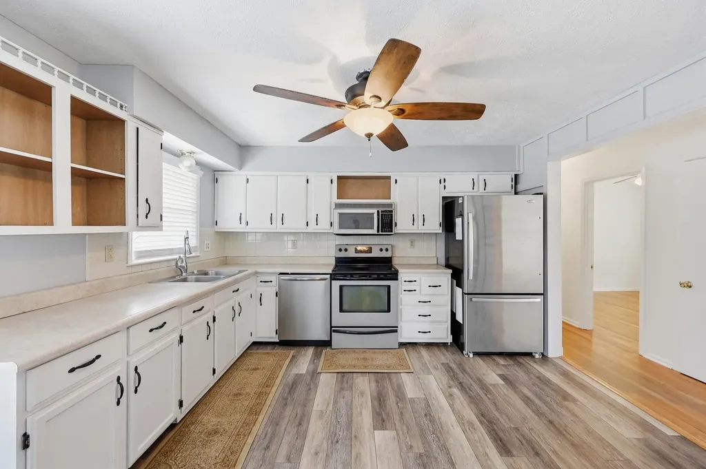 3268 Sutherland Drive Lexington KY 40517