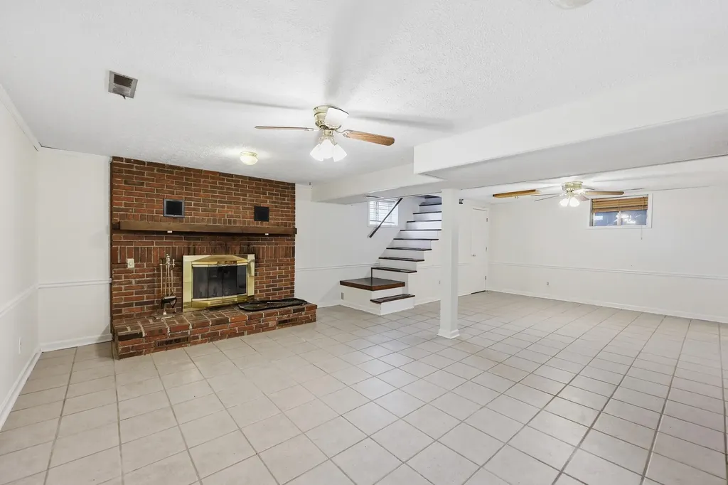 3268 Sutherland Drive Lexington KY 40517