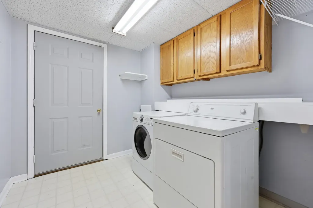 3268 Sutherland Drive Lexington KY 40517