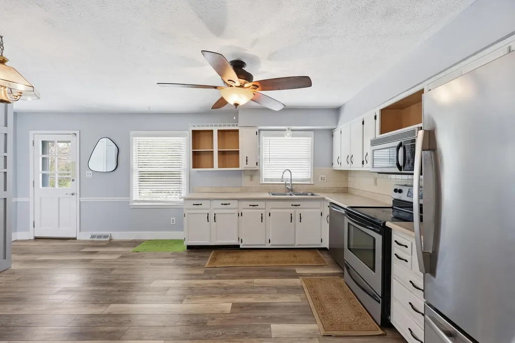 3268 Sutherland Drive Lexington KY 40517