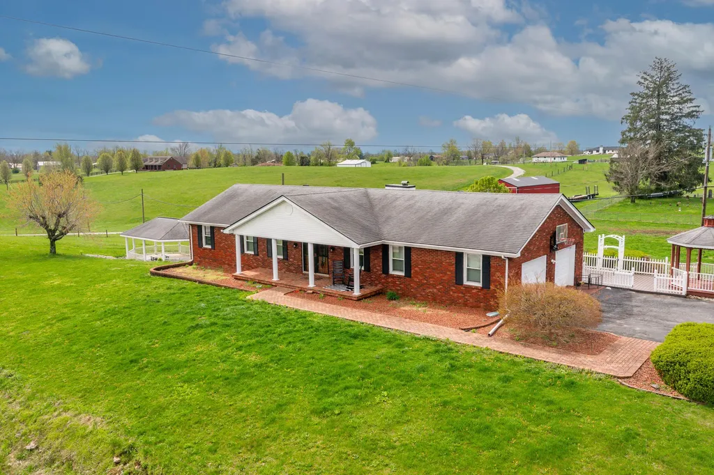 110 White Conkwright Road Winchester KY 40391