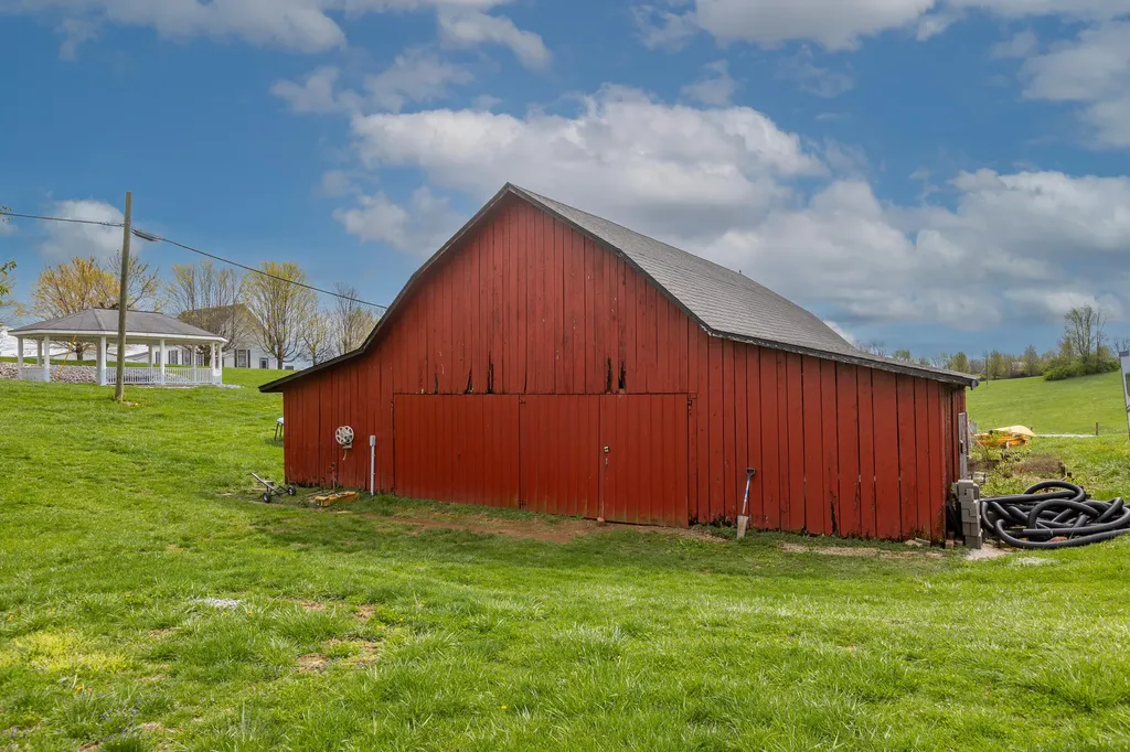 110 White Conkwright Road Winchester KY 40391