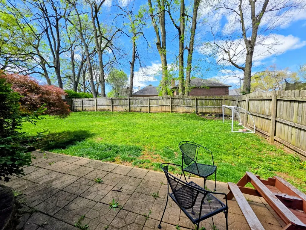 3817 Everetts Dale Lexington KY 40514
