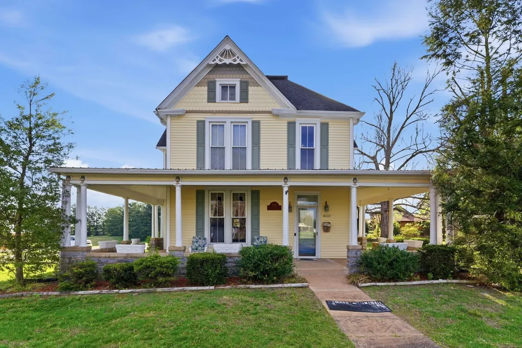 601 Jamestown Street Columbia KY 42728