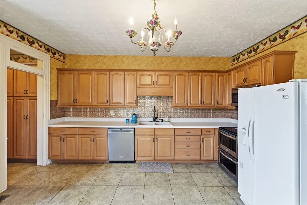 601 Jamestown Street Columbia KY 42728