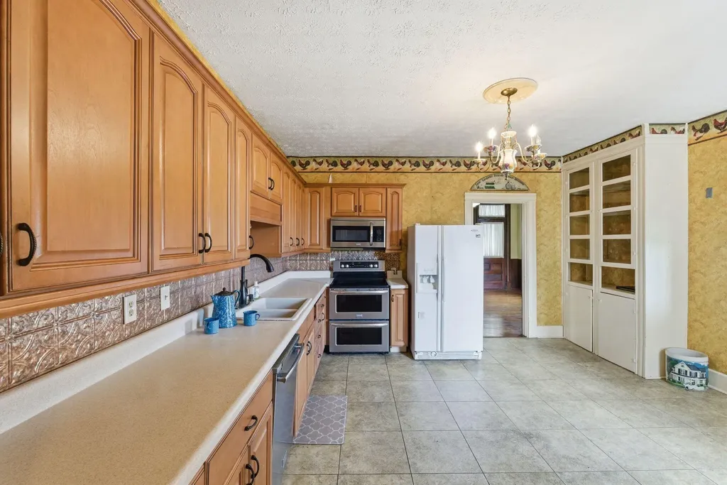 601 Jamestown Street Columbia KY 42728
