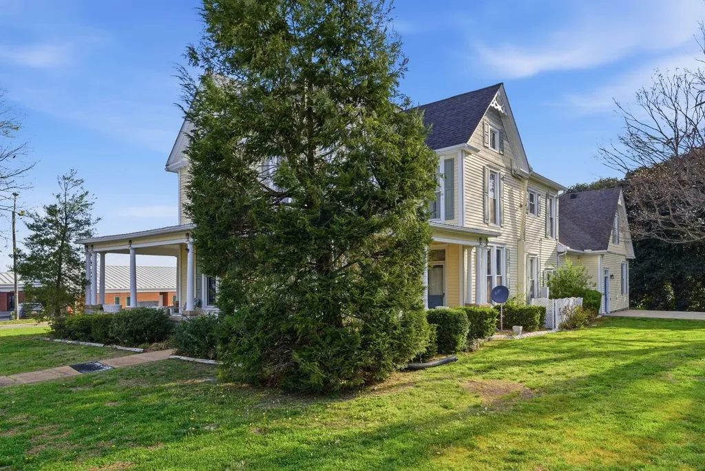 601 Jamestown Street Columbia KY 42728