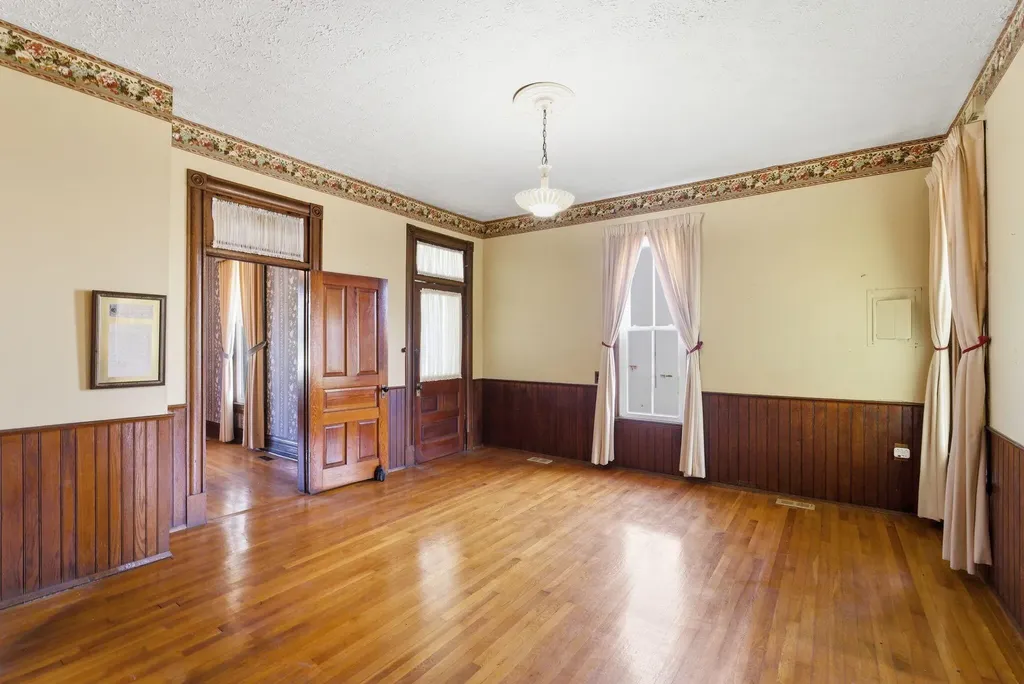 601 Jamestown Street Columbia KY 42728