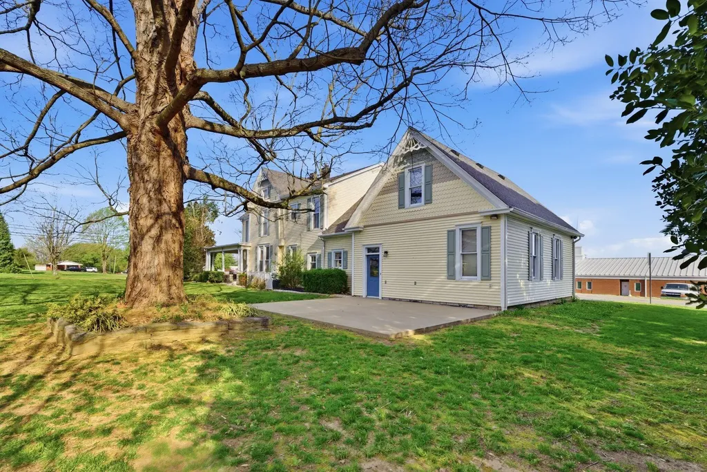 601 Jamestown Street Columbia KY 42728