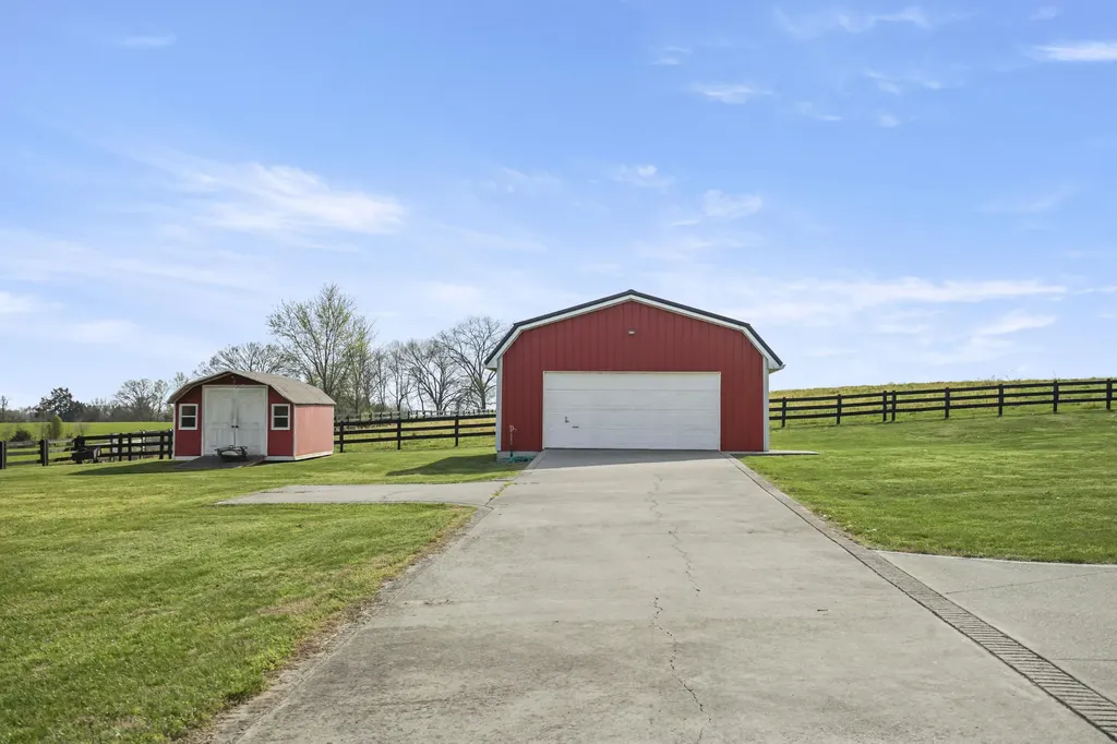 7199 W Highway 80 Nancy KY 42544