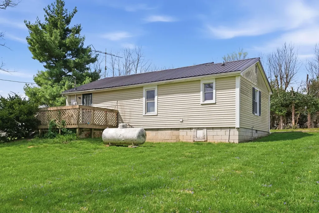 1388 Ammerman Pike Cynthiana KY 41031