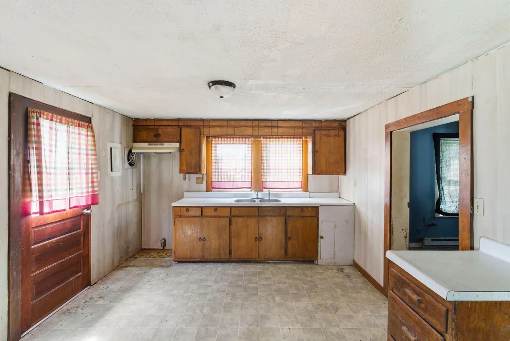 1388 Ammerman Pike Cynthiana KY 41031