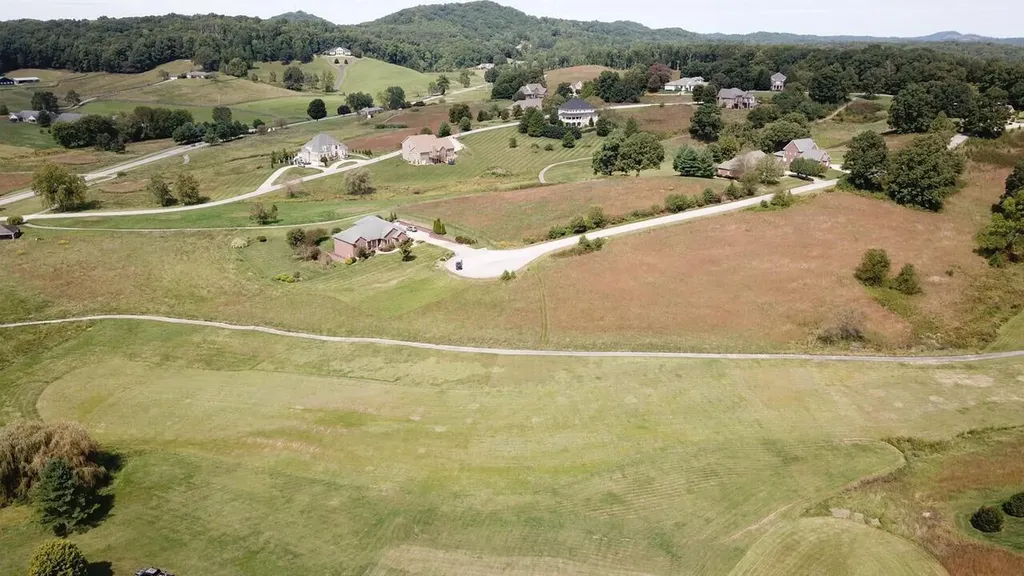 626 Oakwood Drive London KY 40744