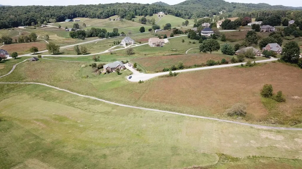 626 Oakwood Drive London KY 40744