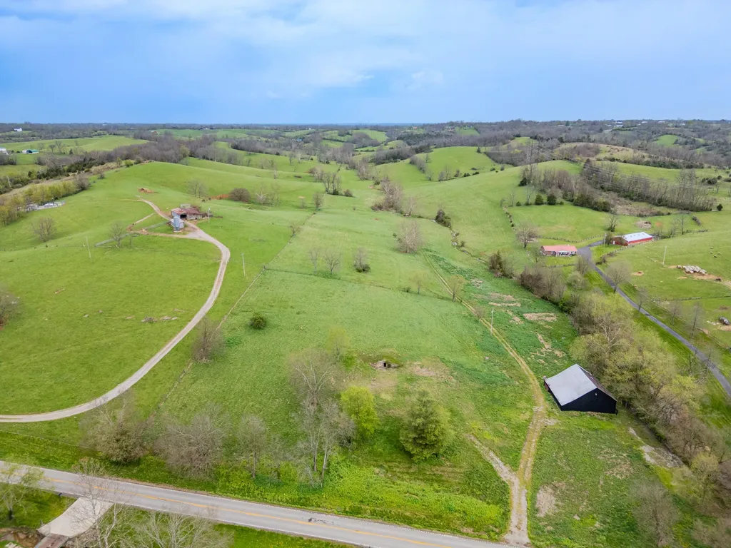 2996 Irvine Road Winchester KY 40391