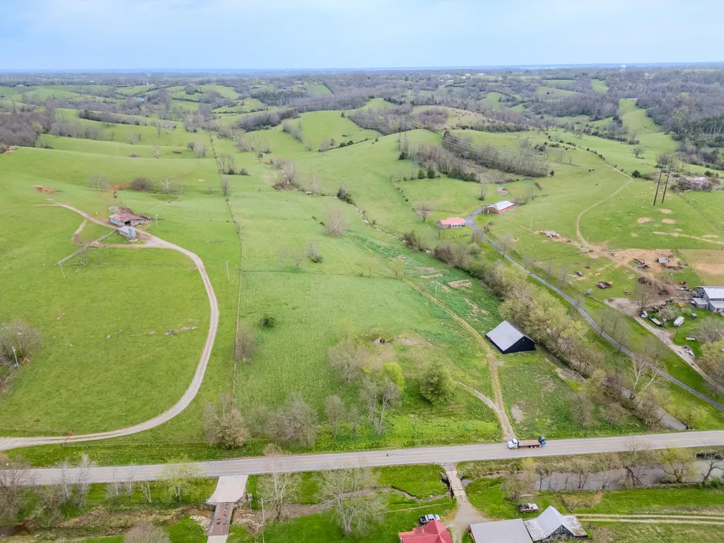 2996 Irvine Road Winchester KY 40391