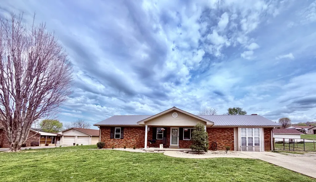 86 Pine Street Monticello KY 42633