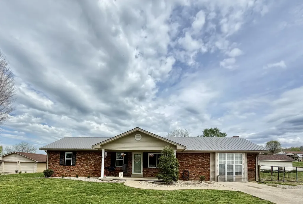 86 Pine Street Monticello KY 42633