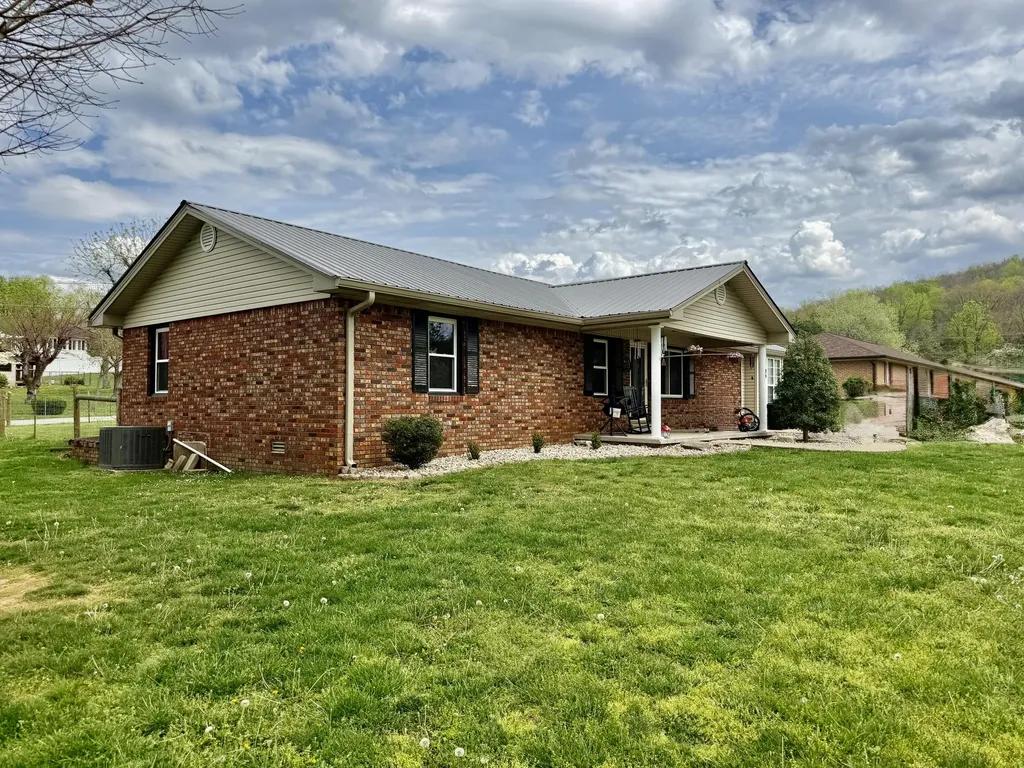 86 Pine Street Monticello KY 42633