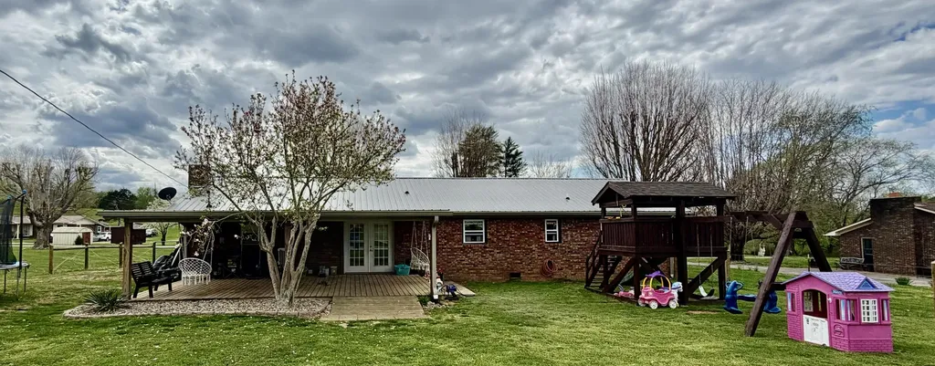 86 Pine Street Monticello KY 42633