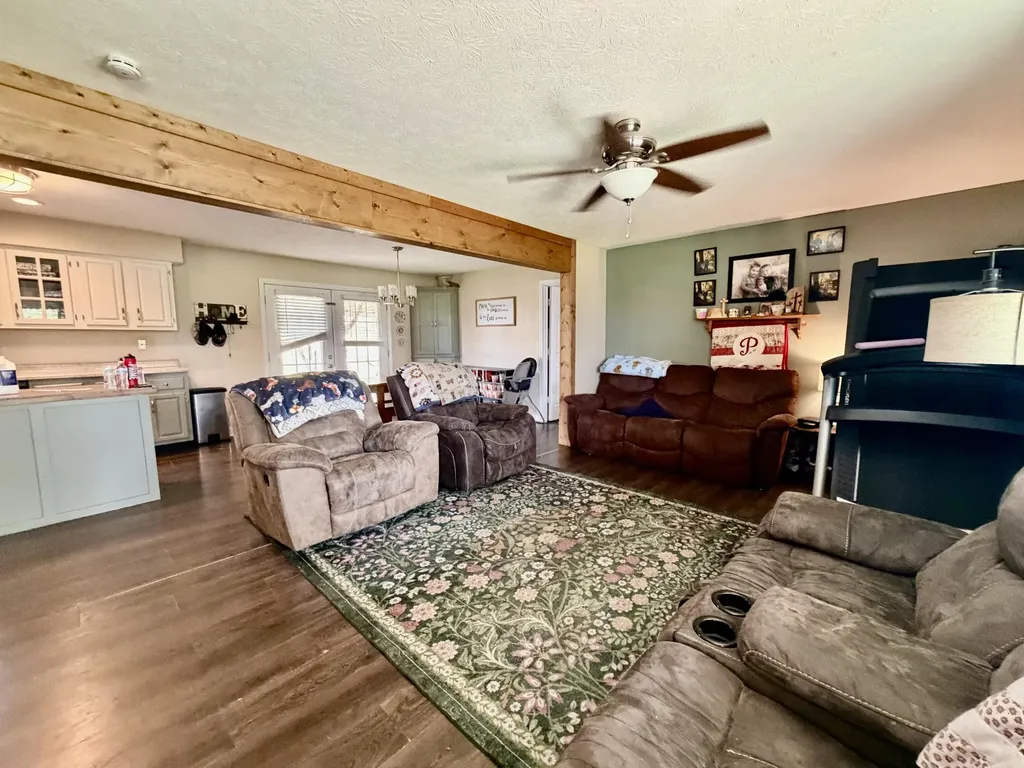 86 Pine Street Monticello KY 42633
