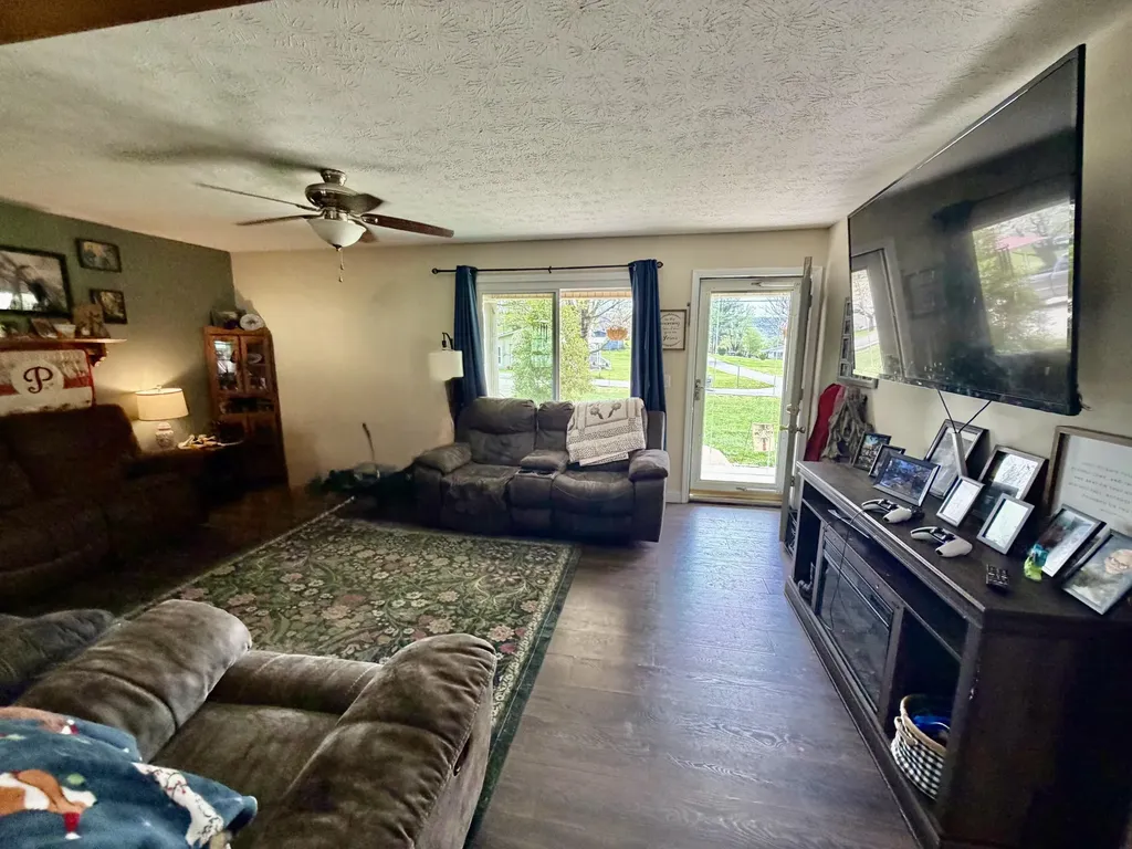 86 Pine Street Monticello KY 42633