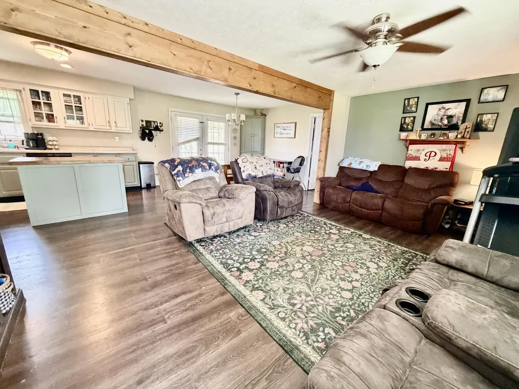 86 Pine Street Monticello KY 42633