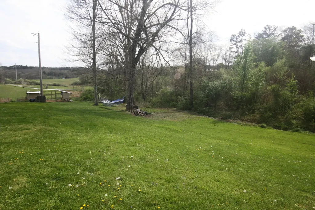 1742 Jackson County High School Road Mckee KY 40447