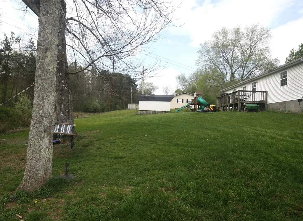1742 Jackson County High School Road Mckee KY 40447