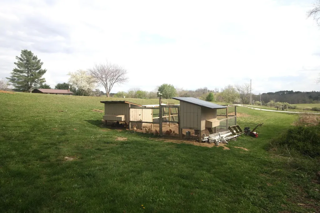 1742 Jackson County High School Road Mckee KY 40447