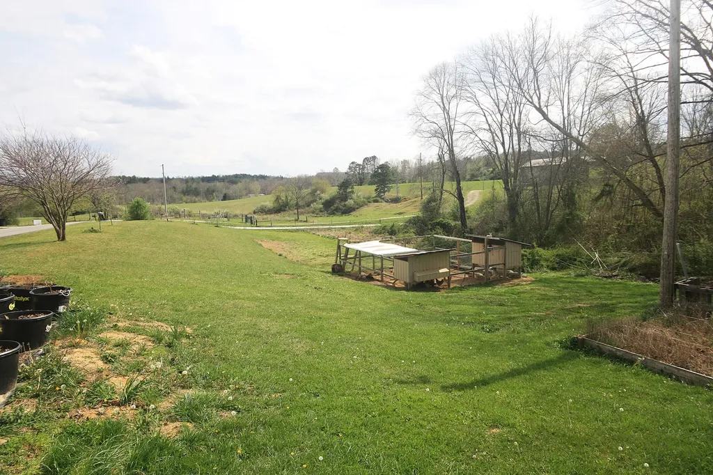 1742 Jackson County High School Road Mckee KY 40447