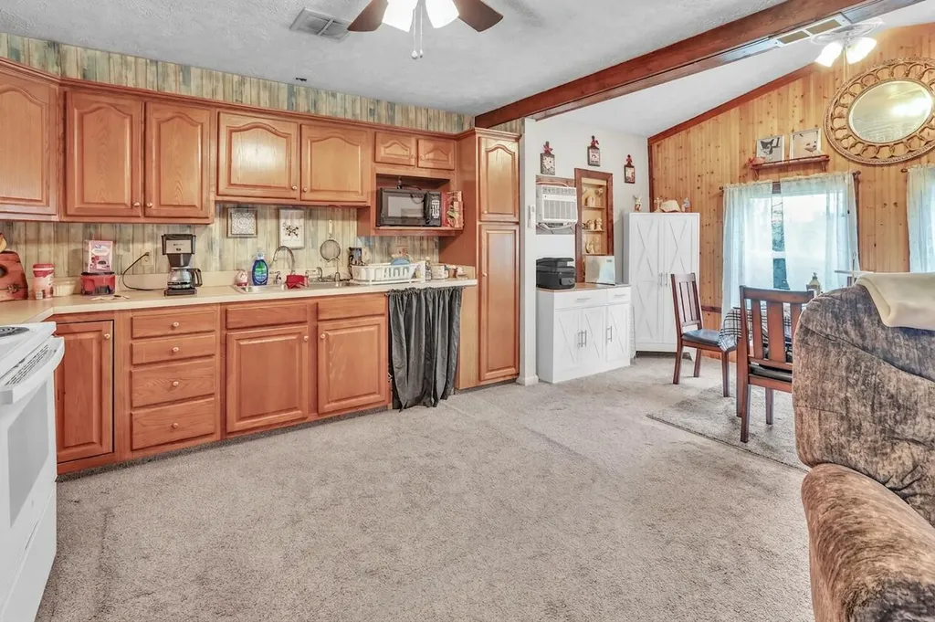 179 Aderholt Road Bronston KY 42518