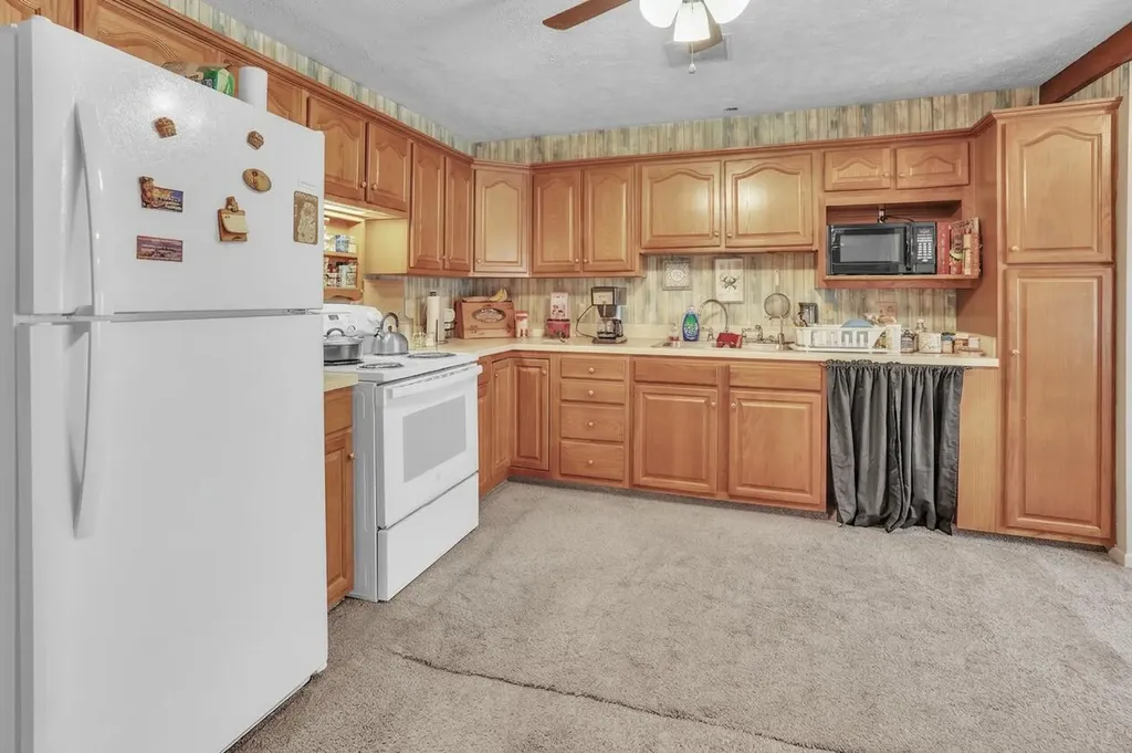 179 Aderholt Road Bronston KY 42518