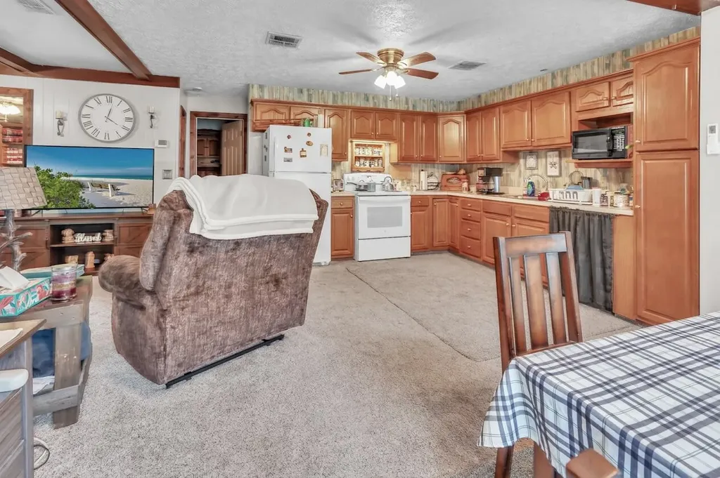 179 Aderholt Road Bronston KY 42518