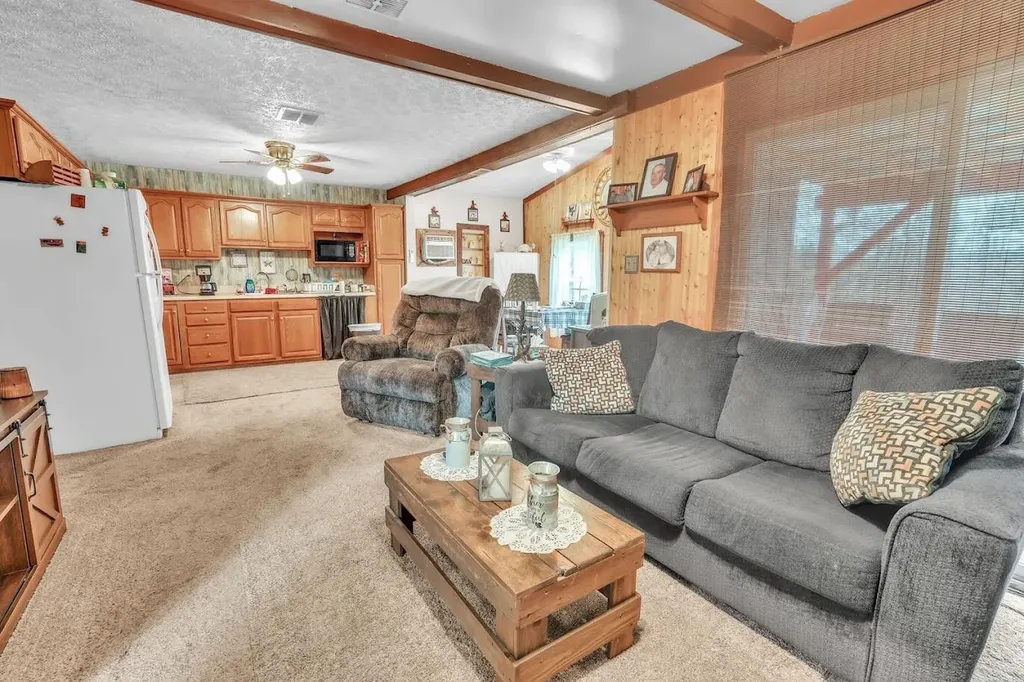 179 Aderholt Road Bronston KY 42518