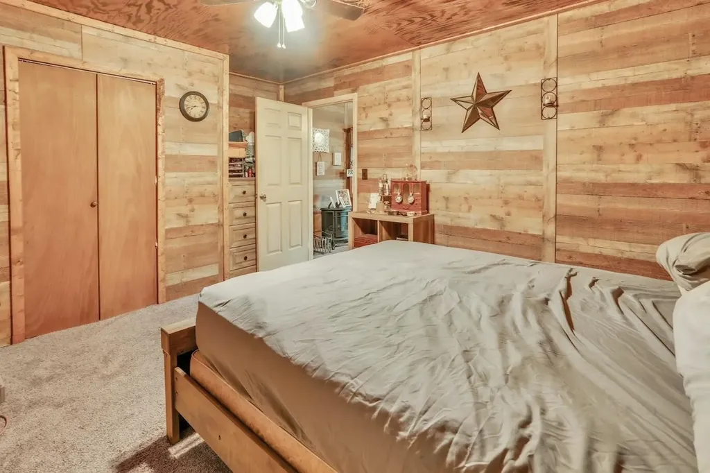 179 Aderholt Road Bronston KY 42518