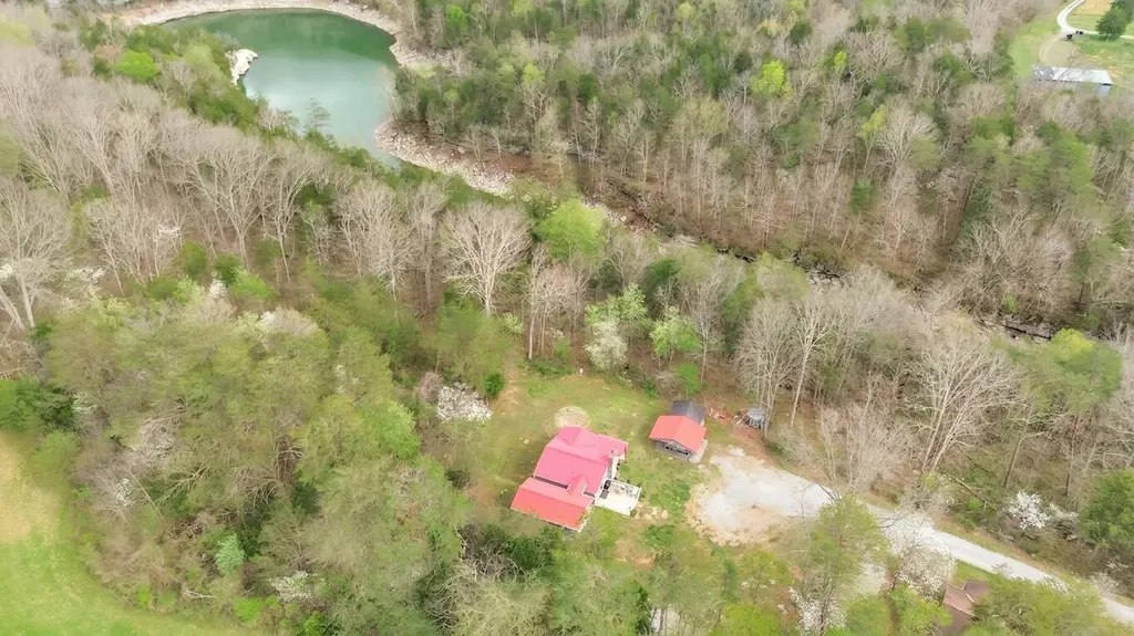 179 Aderholt Road Bronston KY 42518