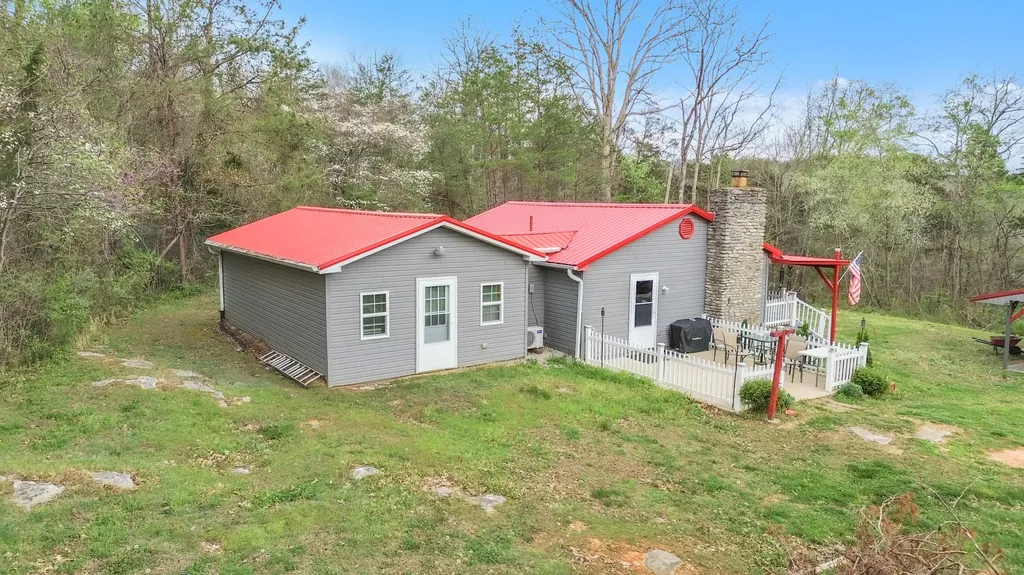 179 Aderholt Road Bronston KY 42518