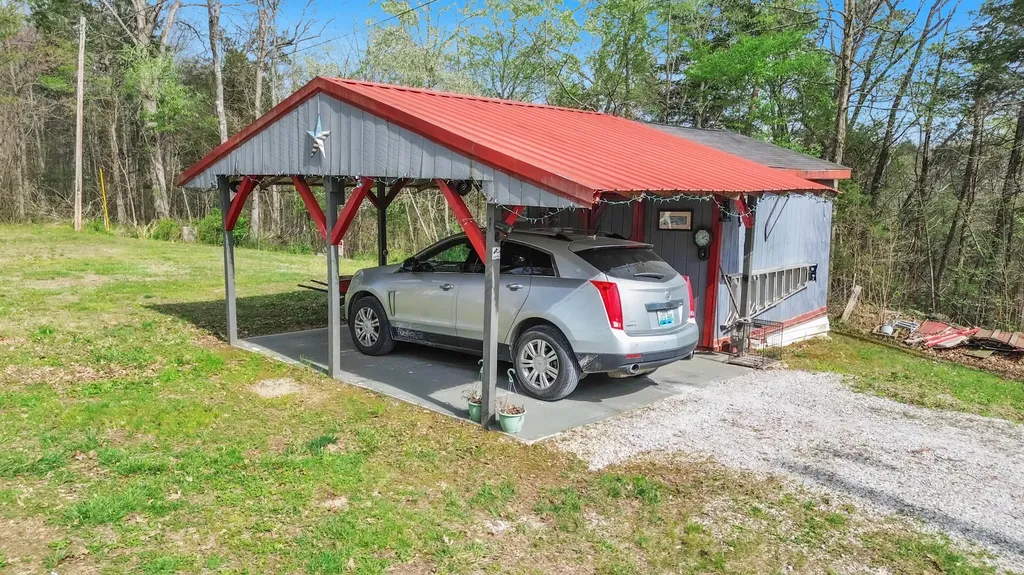 179 Aderholt Road Bronston KY 42518