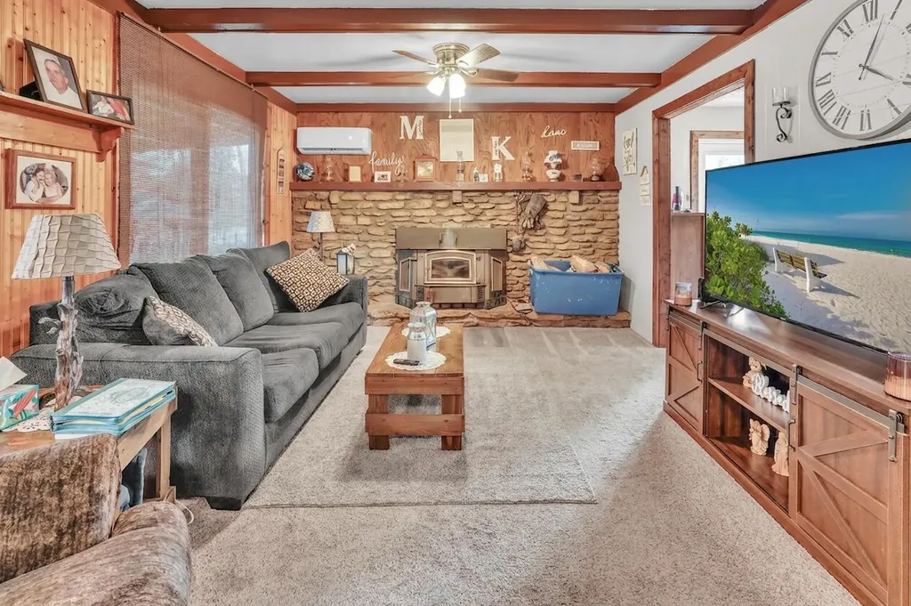 179 Aderholt Road Bronston KY 42518