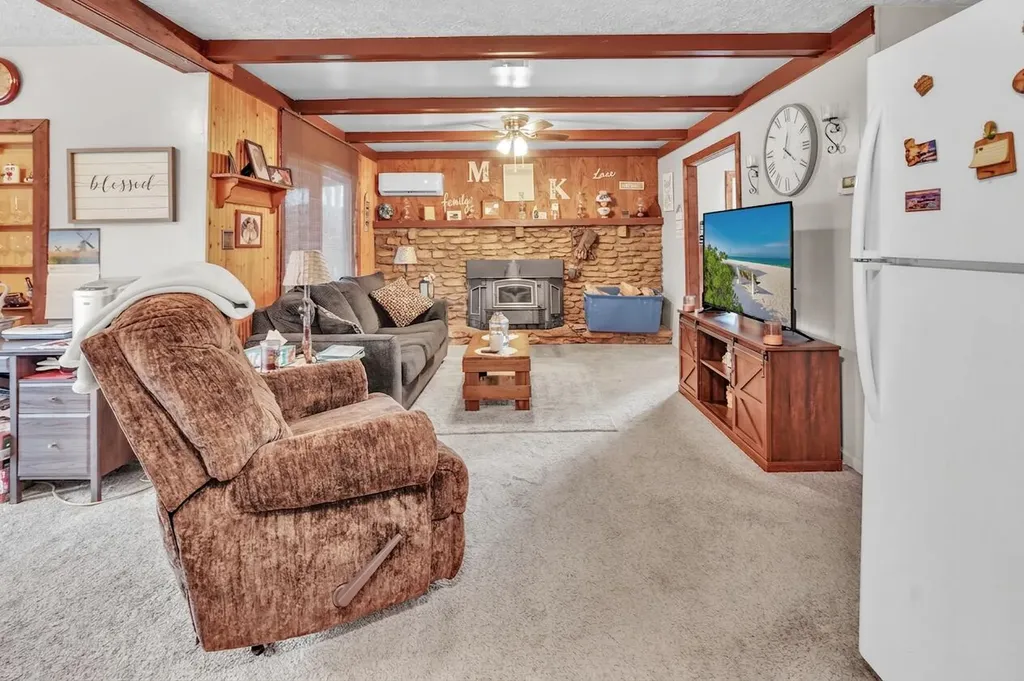 179 Aderholt Road Bronston KY 42518