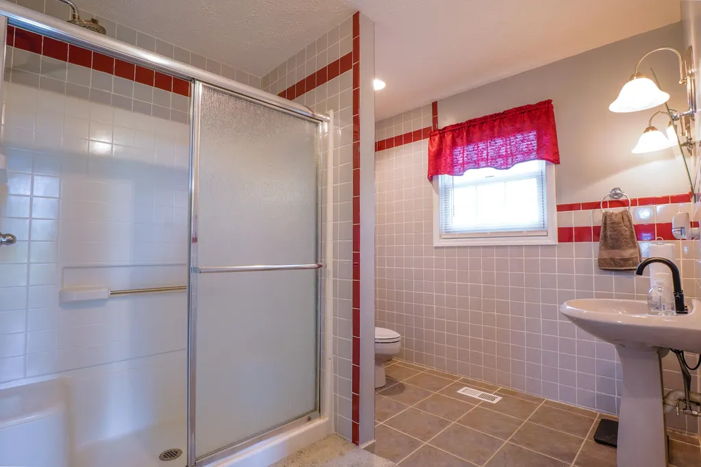 101 Hughley Lane Harrodsburg KY 40330