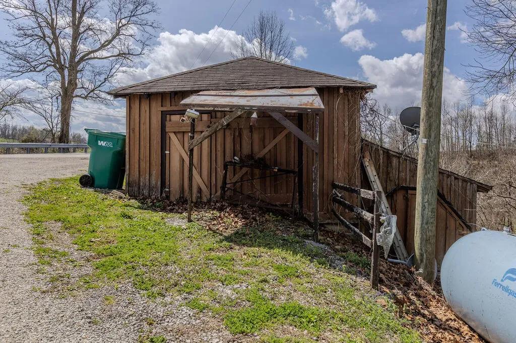 645 Ky-173 Morehead KY 40351