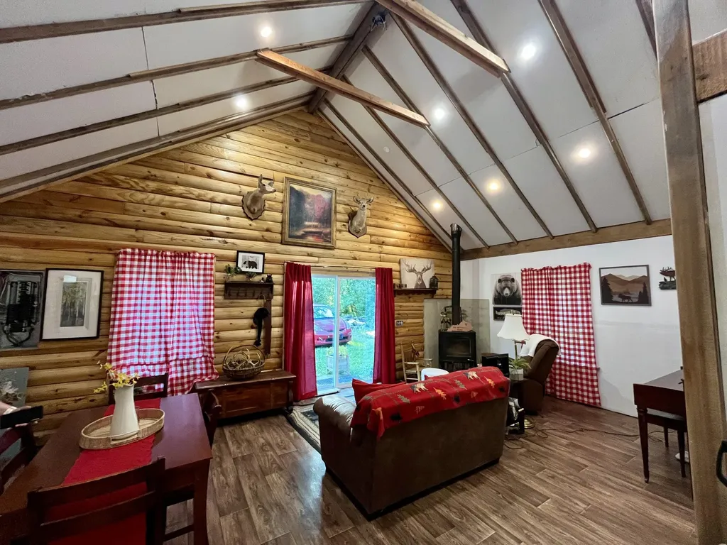 2789 Black Creek Road Clay City KY 40312