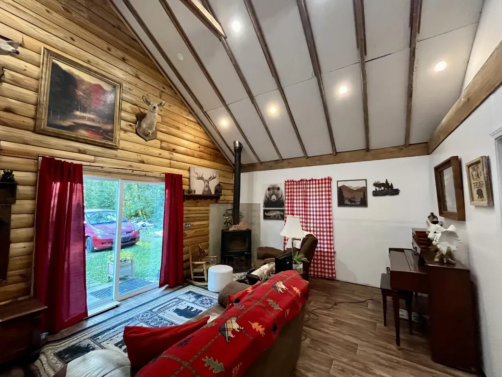 2789 Black Creek Road Clay City KY 40312
