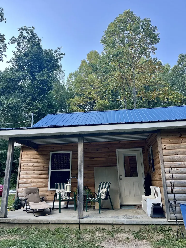 2789 Black Creek Road Clay City KY 40312